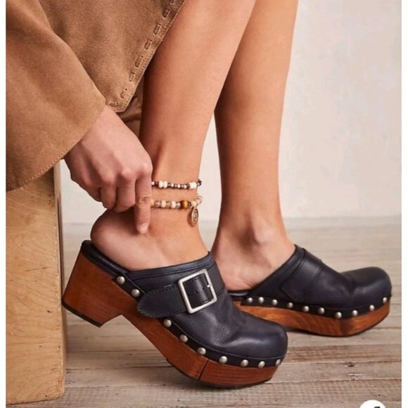 Free People Culver City Clog Black Leather Studs EU 40 US 10 - Picture 1 of 13